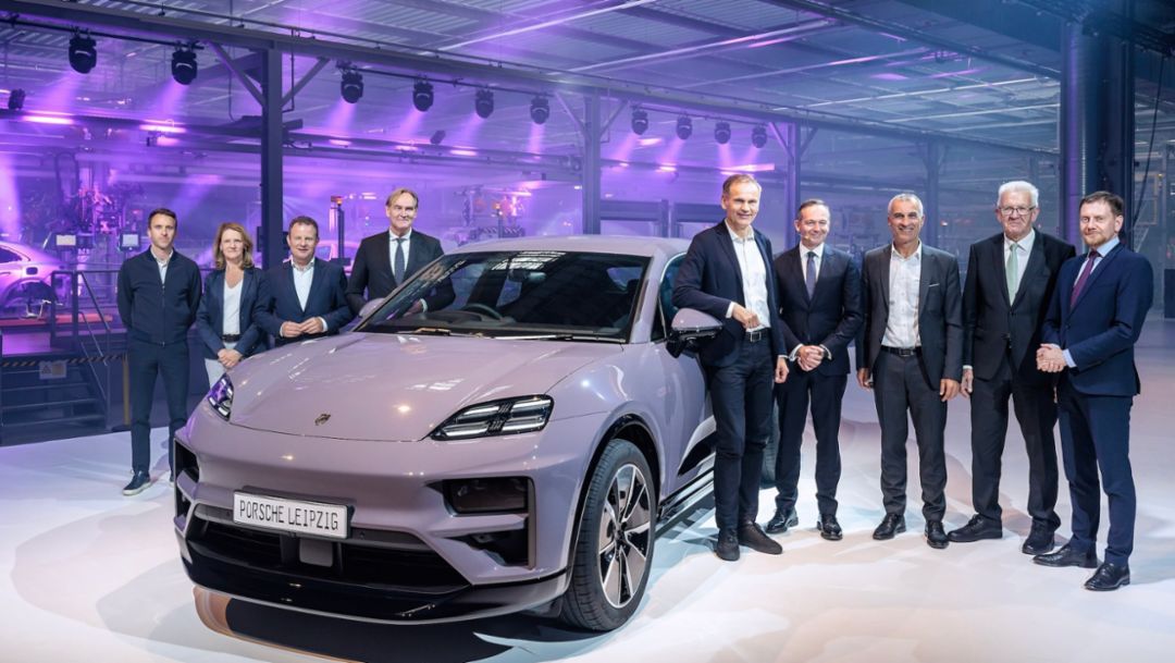 Porsche feiert Start der Elektromobilität am Standort Leipzig
